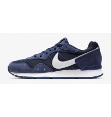 NIKE VENTURE RUNNER